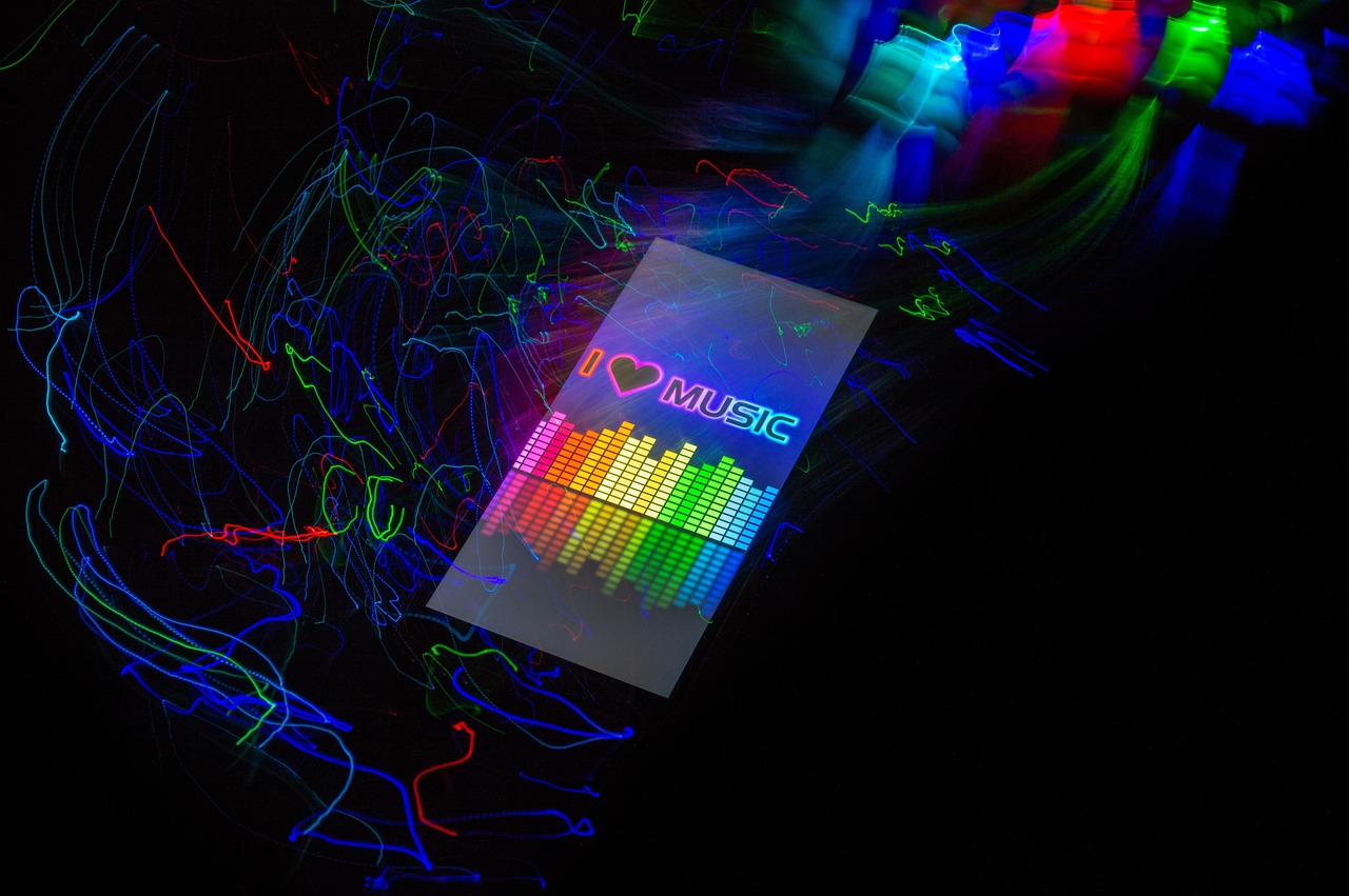 Kiedy wybrać klasyczny neon zamiast LED? sunriseforever-freezelight-6404194_1280